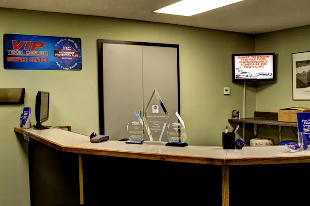 Larry's Independent Service — photo from the business 4