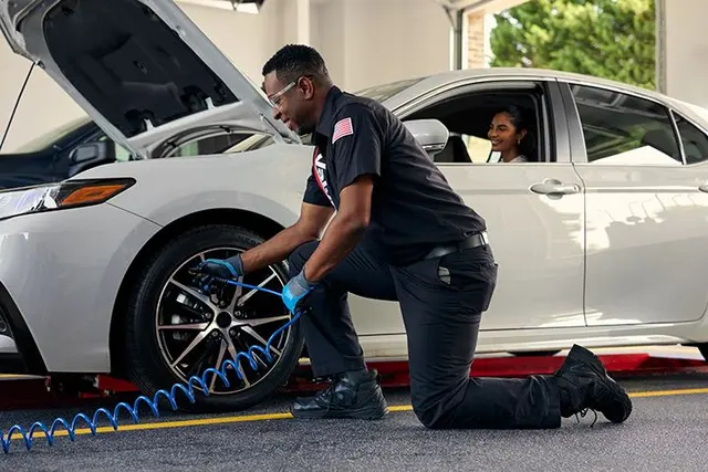Valvoline Instant Oil Change — photo from the business 12