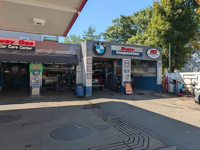 Broadway Gas & Automotive Car Care Center — customer photo 2