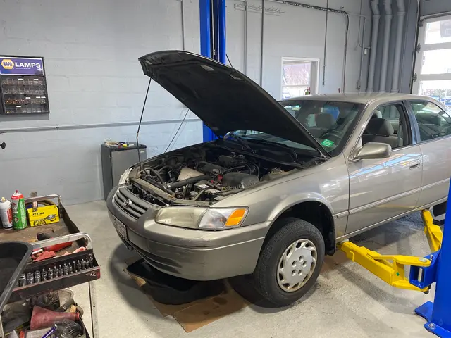 UNION AUTO SERVICES — photo from the business 8