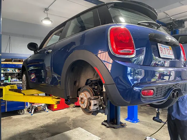 UNION AUTO SERVICES — photo from the business 9