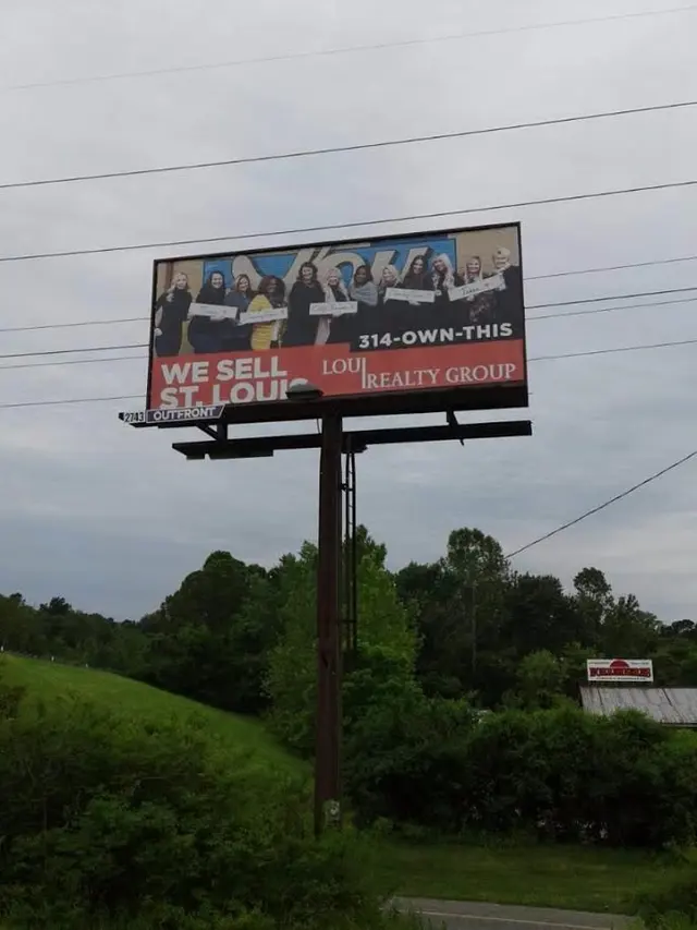 Lou Realty Group — photo from the business 5