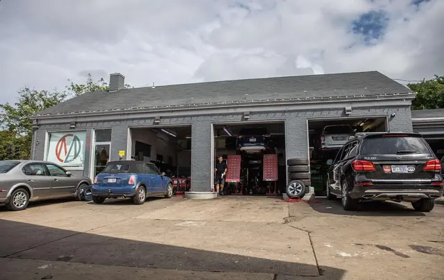 Metro Motor — photo from the business 12
