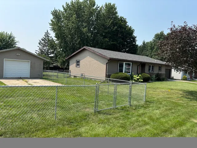 Solid Fencing — photo from the business 9