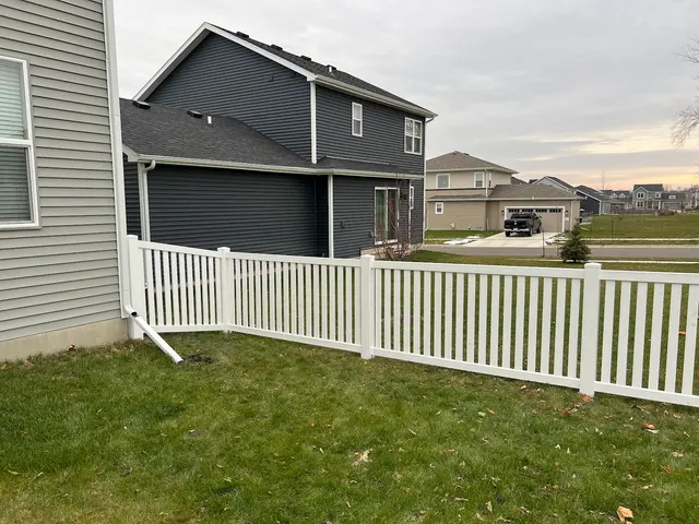 Solid Fencing — photo from the business 2