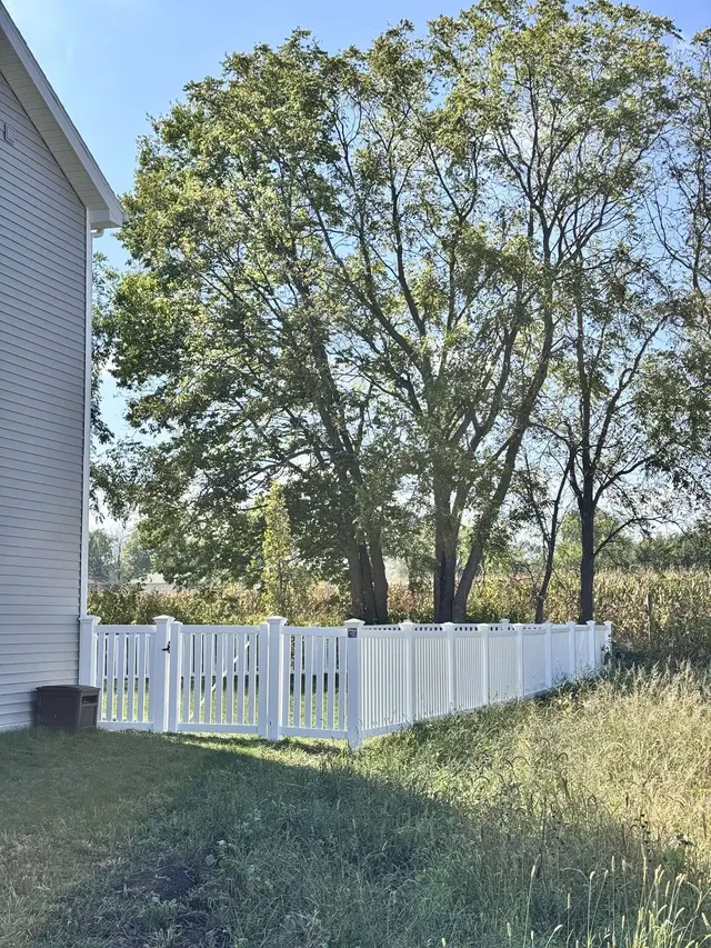 DRH Fencing — photo from the business 11