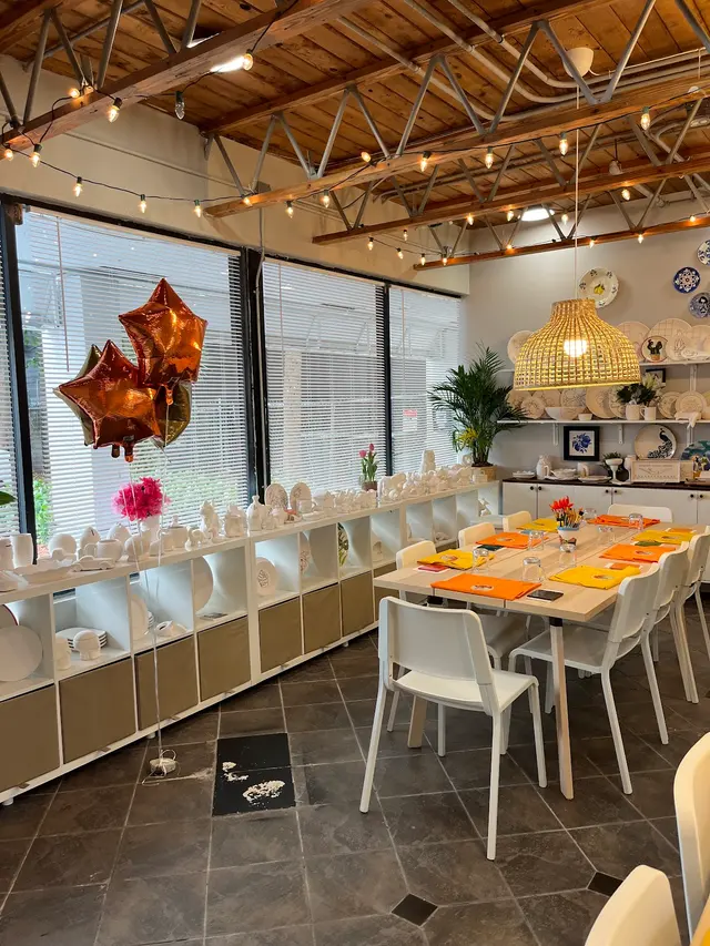 Atelier Newday Pottery Painting & Art Studio — photo from the business 11