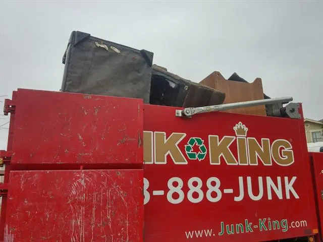 Junk King Peninsula — photo from the business 11