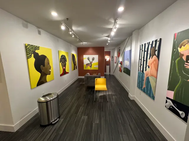 Unchained.Art Contemporary Gallery — customer photo 3