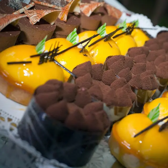 Kahn's Catering — photo from the business 11