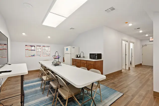 Chateau Veterinary Hospital — photo from the business 8