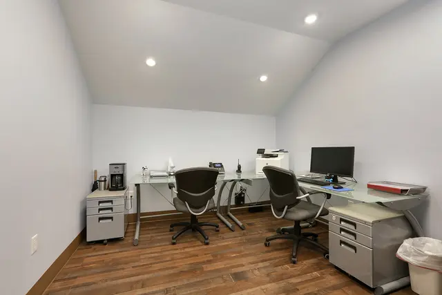 Chateau Veterinary Hospital — photo from the business 10