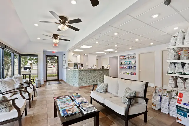 Chateau Veterinary Hospital — photo from the business 7