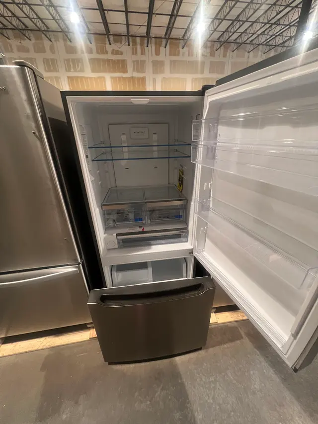 Nino's Trading - Discount Appliances & TVs, Tulsa Warehouse — customer photo 4