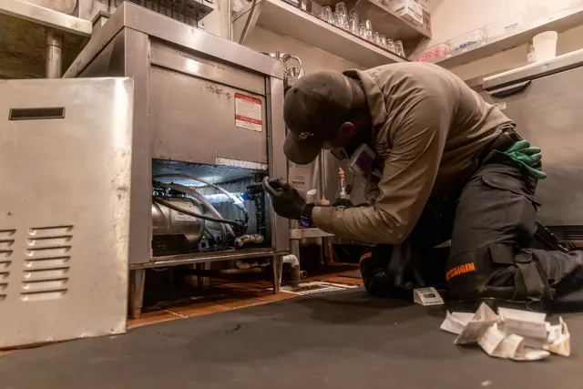 Lloyd Pest & Termite Control — photo from the business 2