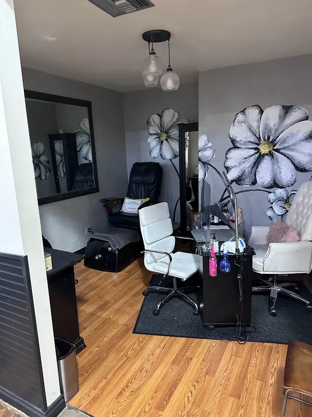 Michael William Salon — photo from the business 7
