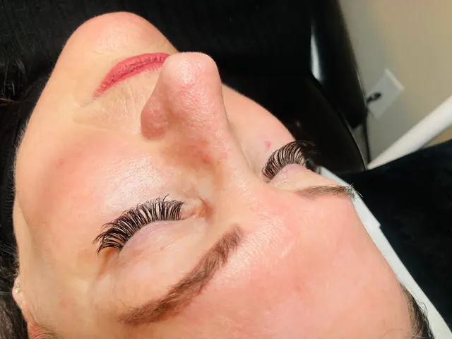 Linda Lash Co. Eyelash Extensions — photo from the business 10