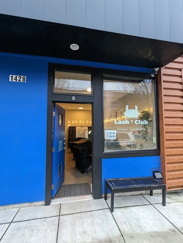 Lash Club Eyelash Extensions - South East — photo from the business 9