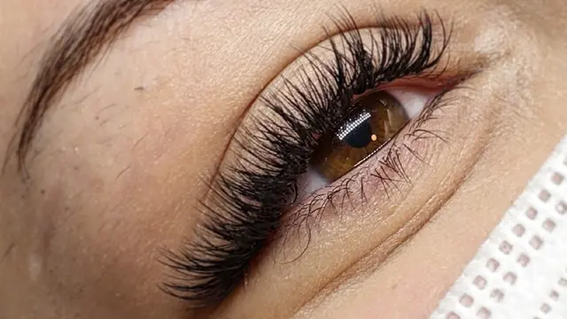 Lash Club Eyelash Extensions - South East — photo from the business 1