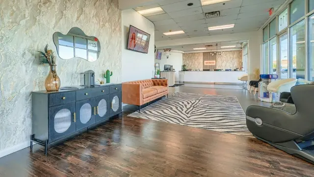 Spoiled Aesthetics — photo from the business 10