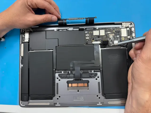 iColor | Repairs on Phones, Tablets, Computers and Game Consoles — photo from the business 4
