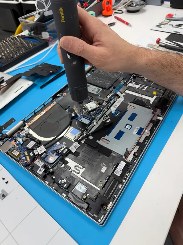 iColor | Repairs on Phones, Tablets, Computers and Game Consoles — photo from the business 2