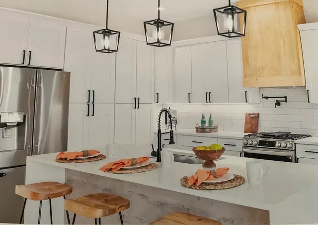 CUSTOM HOME STAGING — photo from the business 9