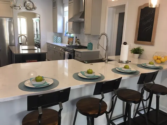 CUSTOM HOME STAGING — photo from the business 4