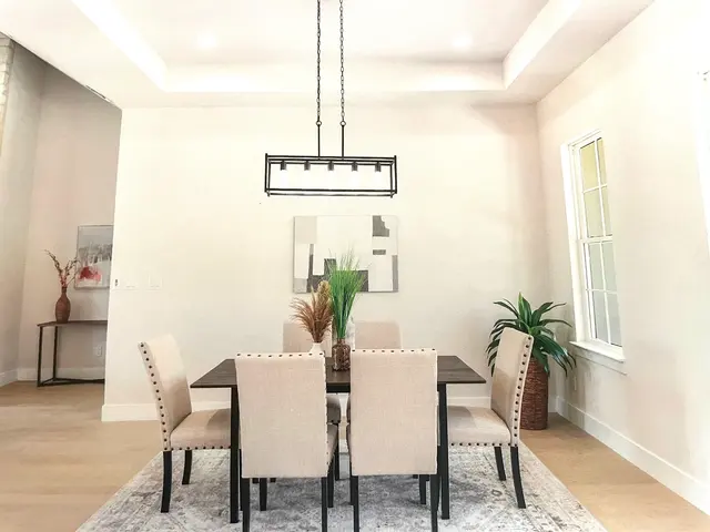 CUSTOM HOME STAGING — photo from the business 10