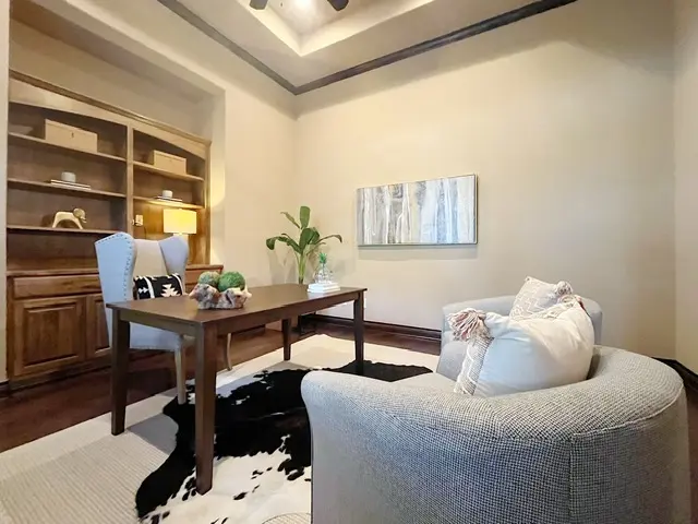 Texas Red Interiors — photo from the business 5