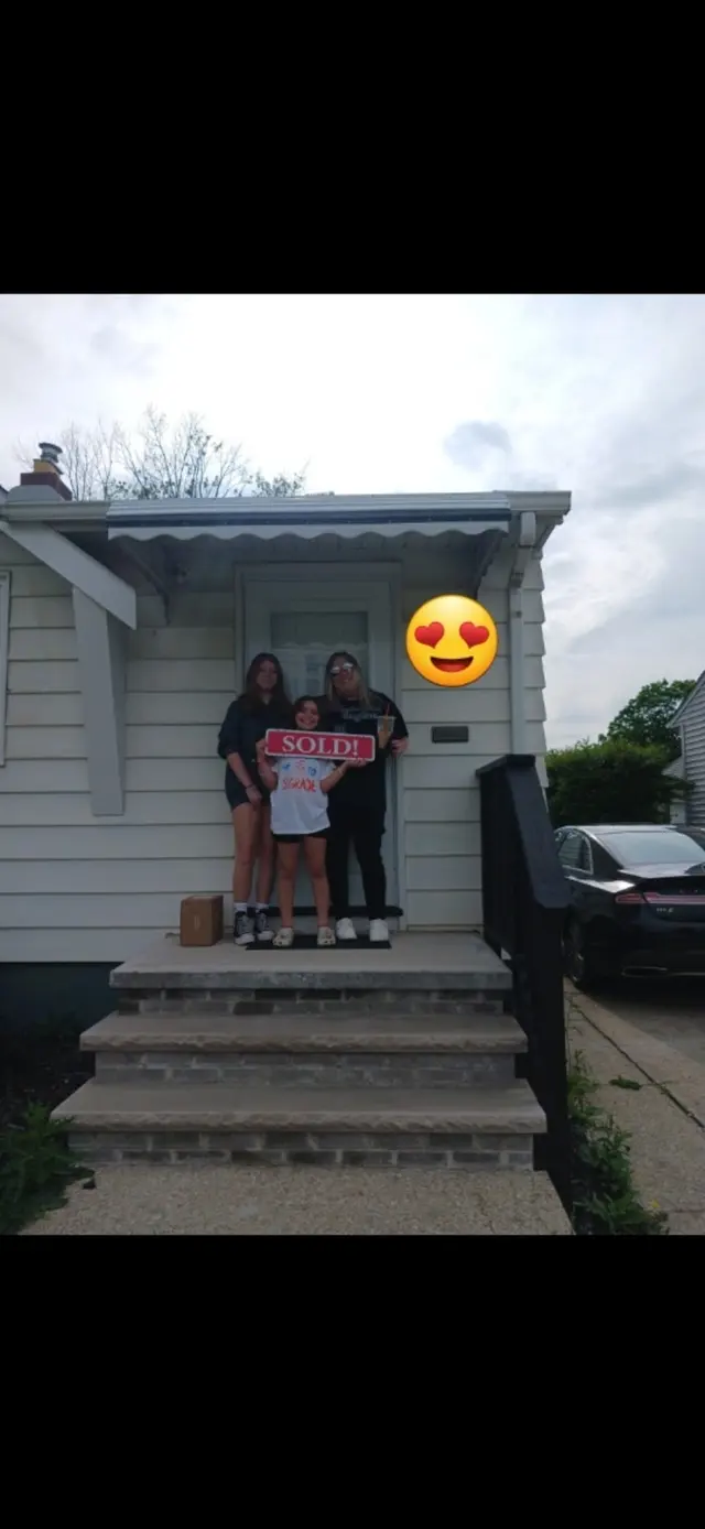 Russell Real Estate Services — customer photo 3