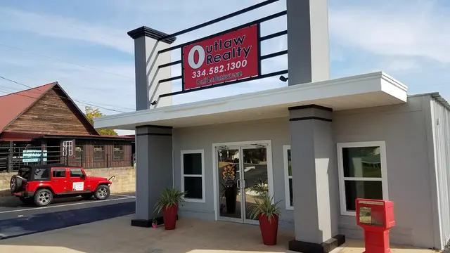 Outlaw Realty — customer photo 2
