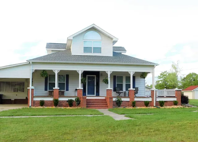Outlaw Realty — photo from the business 1