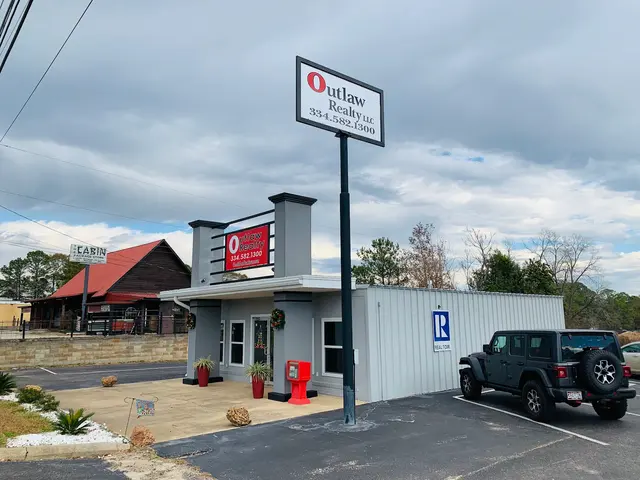 Outlaw Realty — customer photo 9