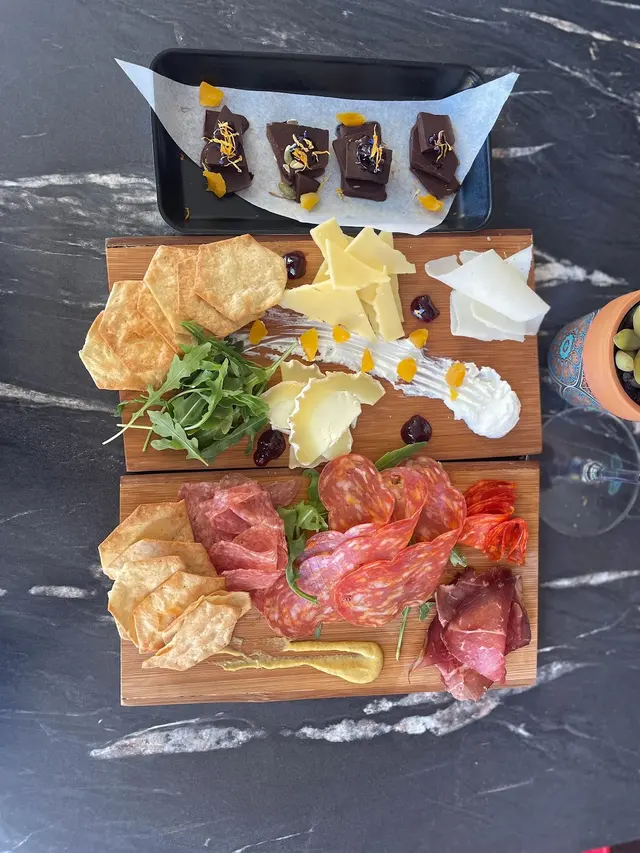 The Wine Collective of Scottsdale, Wine Store, Wine Tasting & Wine Bar — photo from the business 5