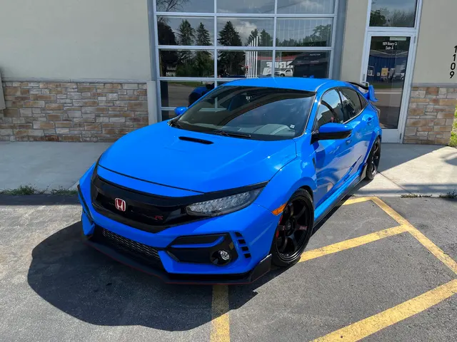Signature Auto Salon — photo from the business 1