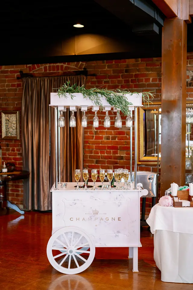 Stillwell House — photo from the business 5