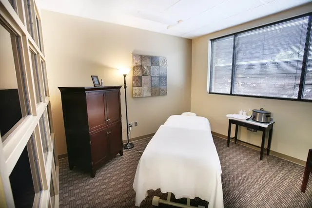 Wolf Chiropractic Clinic — photo from the business 10