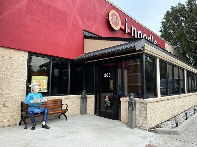 i Noodle - Asian Fusion — photo from the business 7