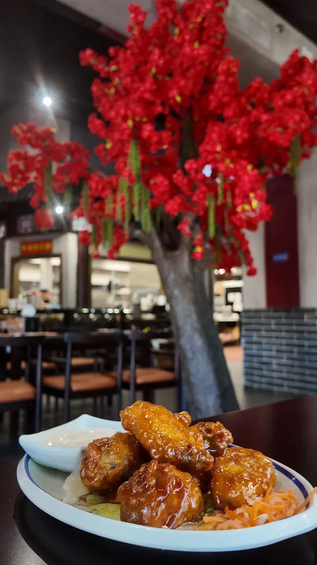 i Noodle - Asian Fusion — photo from the business 10