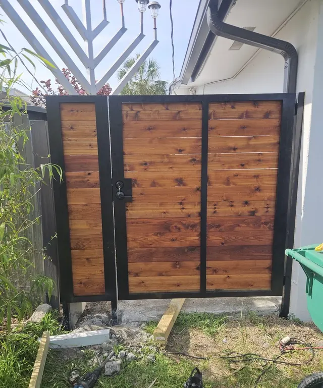 Genesis Gates — photo from the business 7