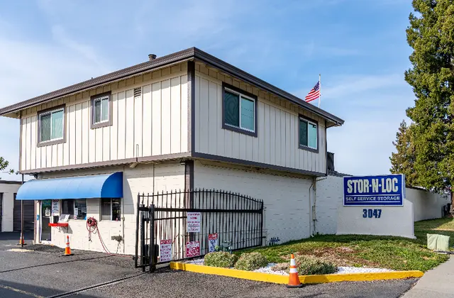 Stor-N- Loc — photo from the business 5