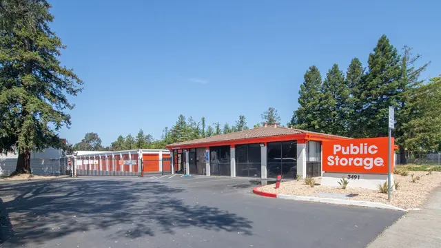 Public Storage — photo from the business 1