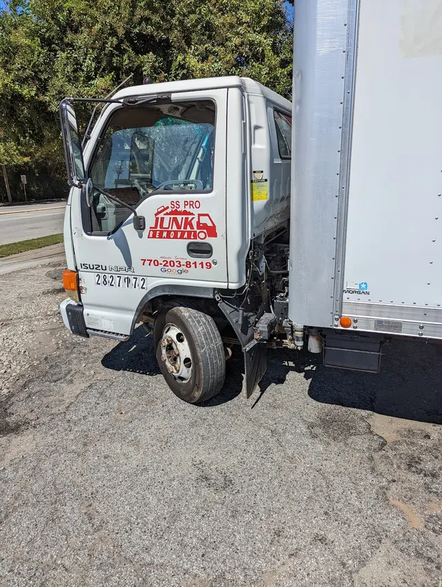 SS PRO JUNK REMOVAL — photo from the business 8