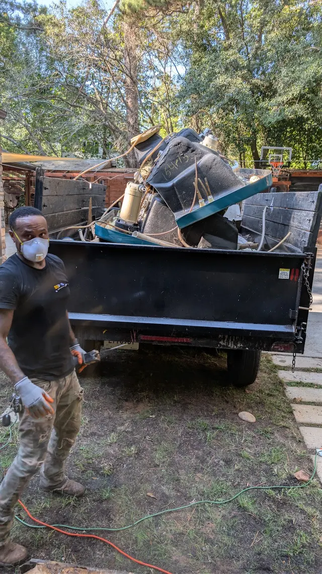SS PRO JUNK REMOVAL — photo from the business 3