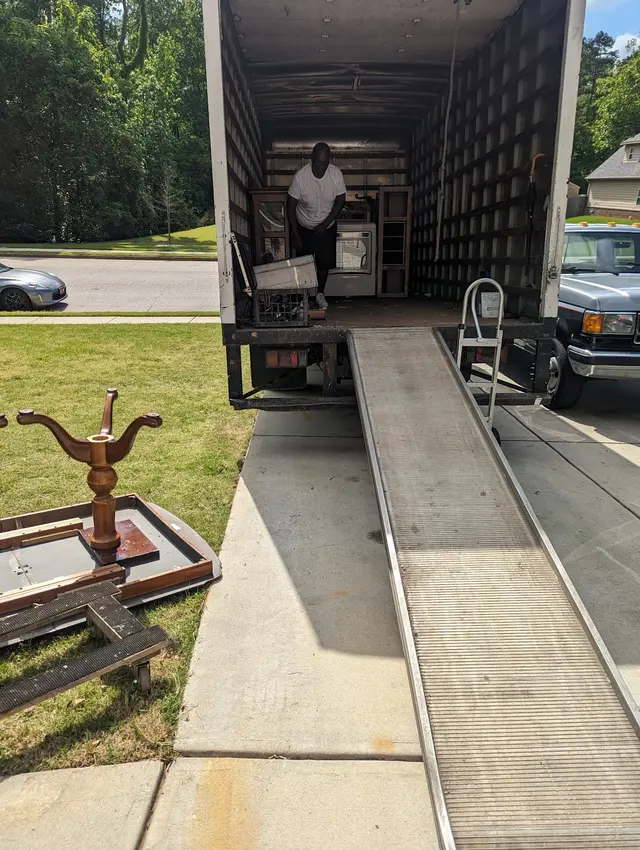 SS PRO JUNK REMOVAL — photo from the business 12