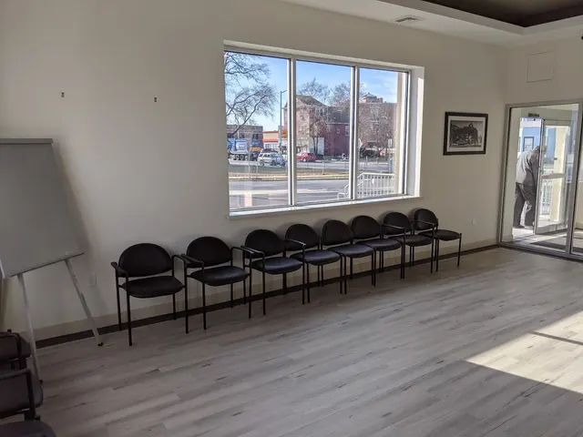 Lynn Urgent Care — photo from the business 9