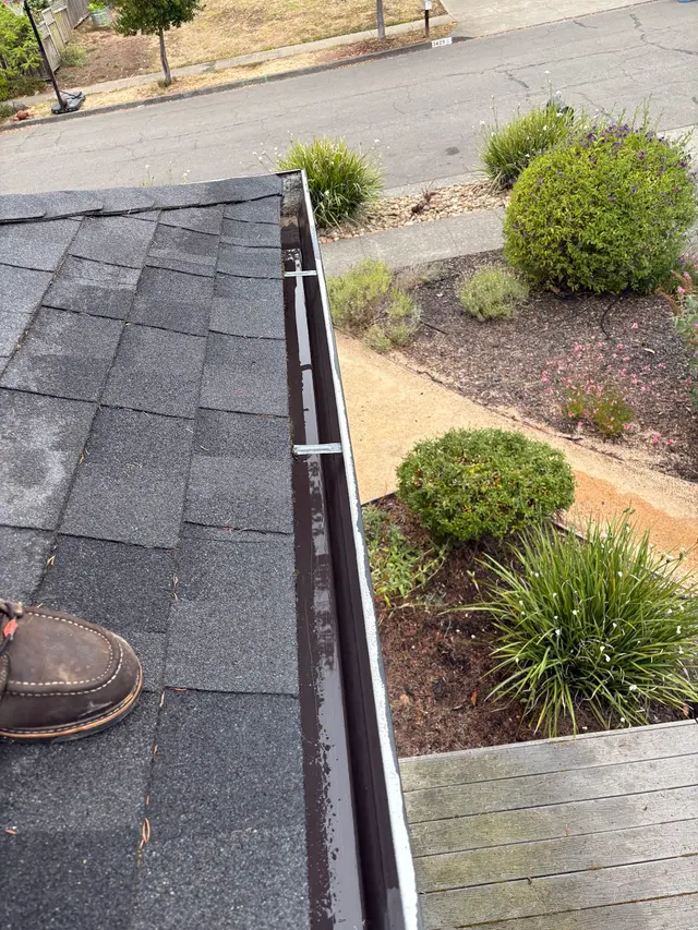 Nor-Cal Maintenance Services | Gutter & Exterior Services in Windsor, CA — photo from the business 7