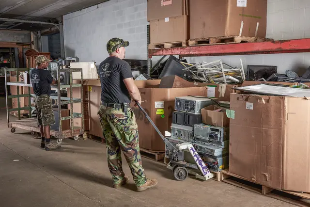 Camo Crew Responsible Removal — photo from the business 4