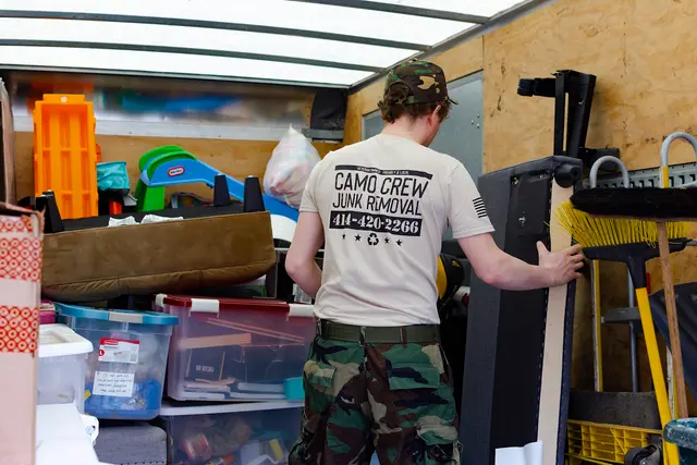Camo Crew Responsible Removal — photo from the business 9